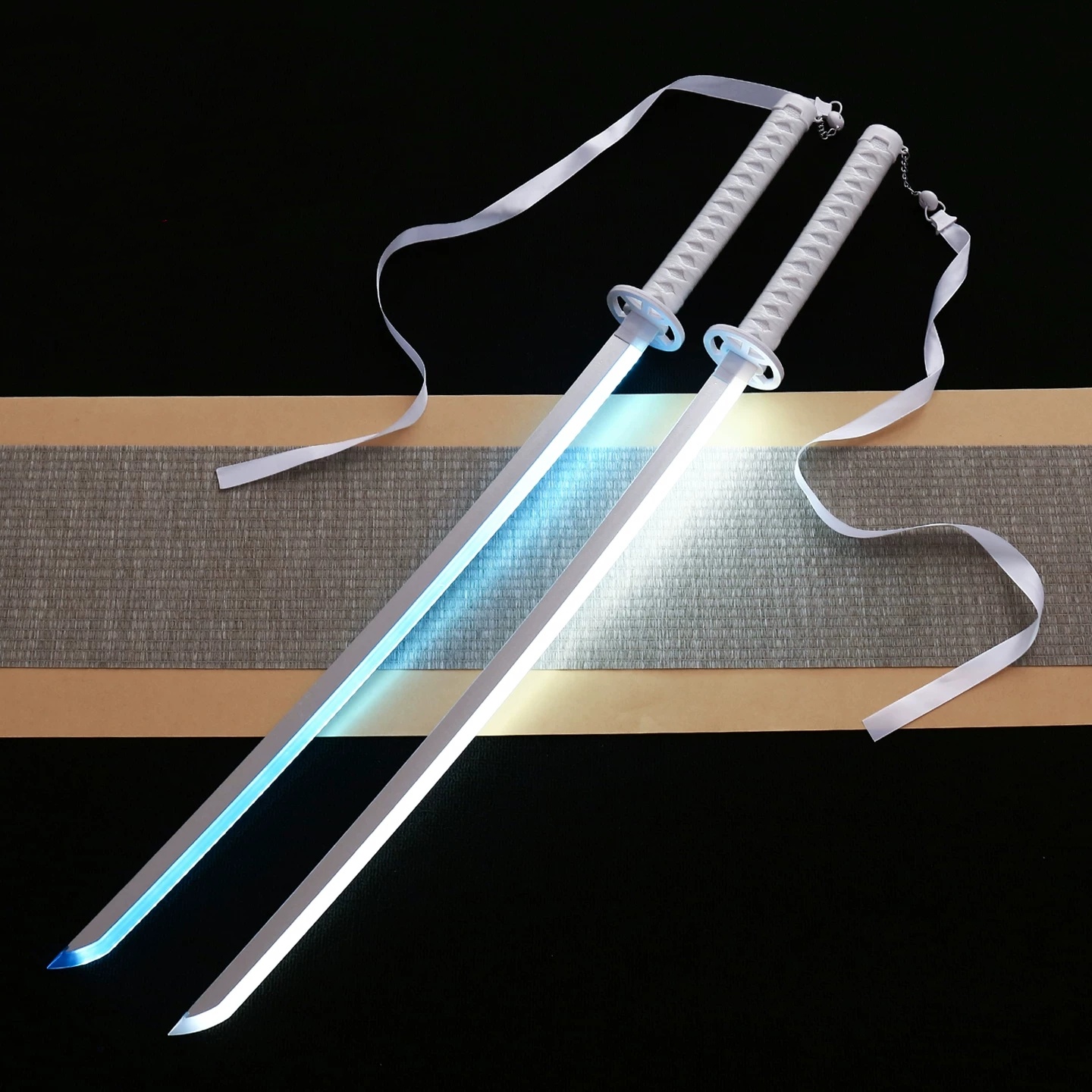 40inch Glow Bleach Katana Led  - огляд і ціна Cosplay Prop Katana